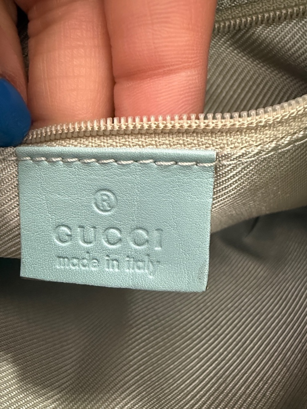 Gucci Authentic Shoulder Bag - Picture 8 of 15
